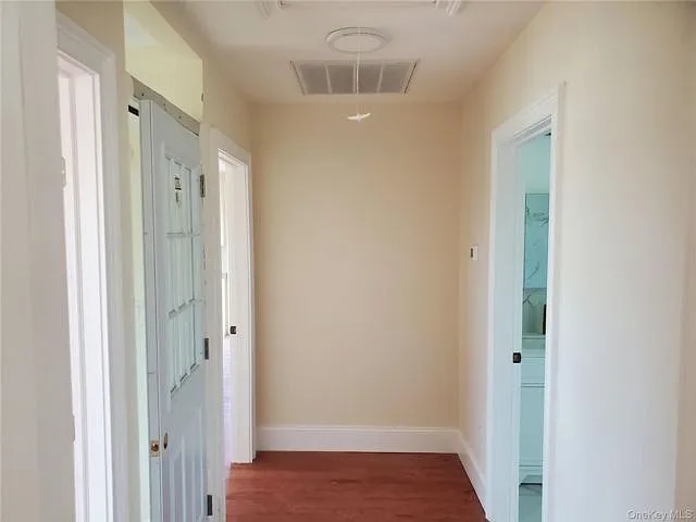 Building Photo - 529 Maple Ave #2-F