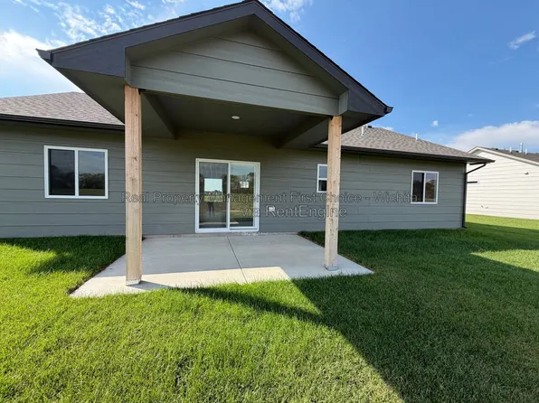 2006 E Limestone St, Andover, KS 67002