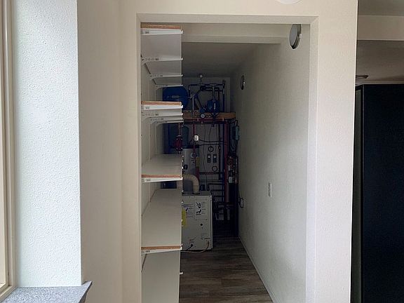 Pantry/utilities