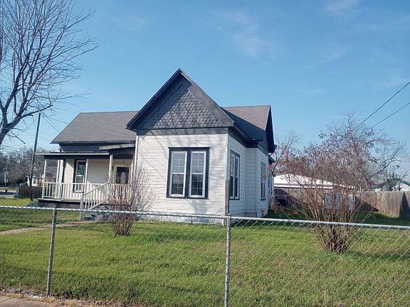 2nd image of 328 Taft St