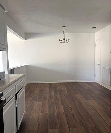 4th image of 317 Meadows Dr