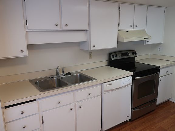 5th image of 1412 Easthills Ter