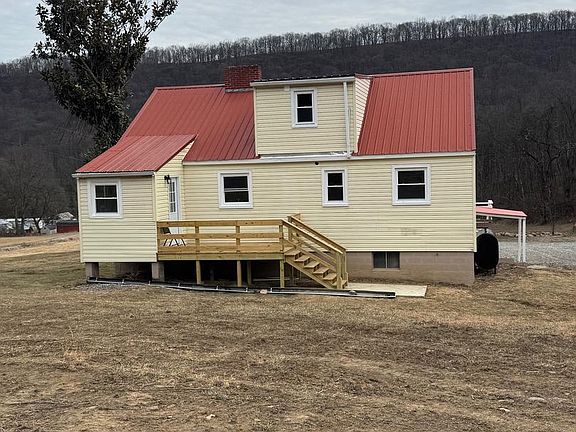 3rd image of 18712 Crossland Rd