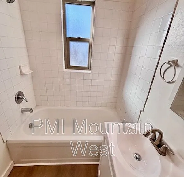 1187 29th St — Photo 14