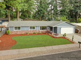 17737 NE Couch St, Portland, OR 97230