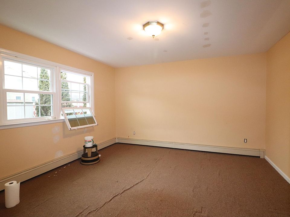 1st image of 66 Sunnyside Ter Floor 1