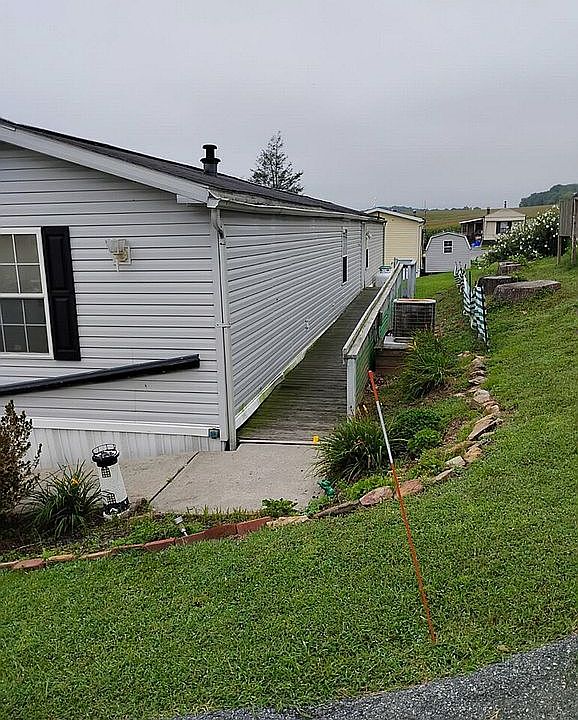 2nd image of 14 Tyler Dr