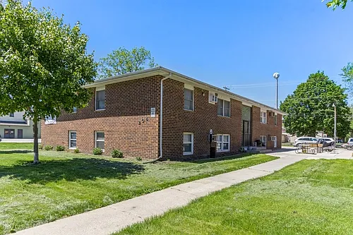 204-208 Main St Photo 1