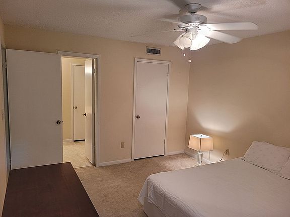 4th image of 3515 Sable Palm Ln Unit P
