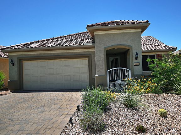 2nd image of 3888 N Hawthorn Dr