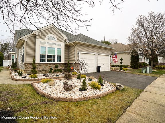 4th image of 32 Devereux Drive