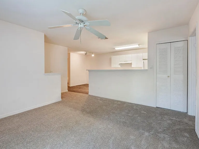 Park Villas Apartments — Photo 16