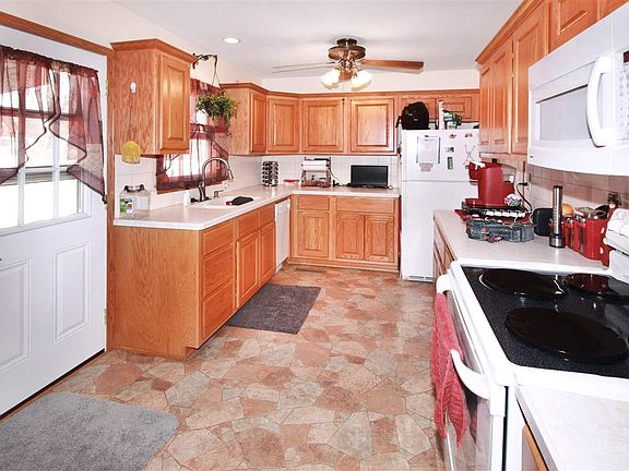 5th image of 821 Audrey Dr