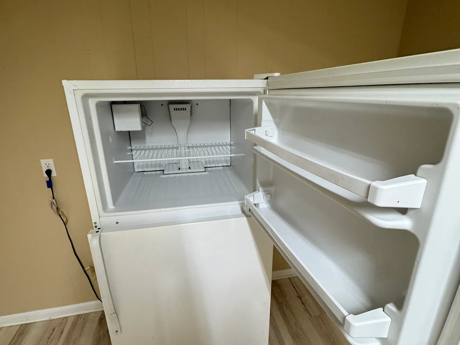 1 bed, 1100 sqft, $1,880 — Photo 3
