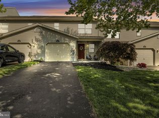 1490 Maplewood Dr, New Cumberland, PA 17070