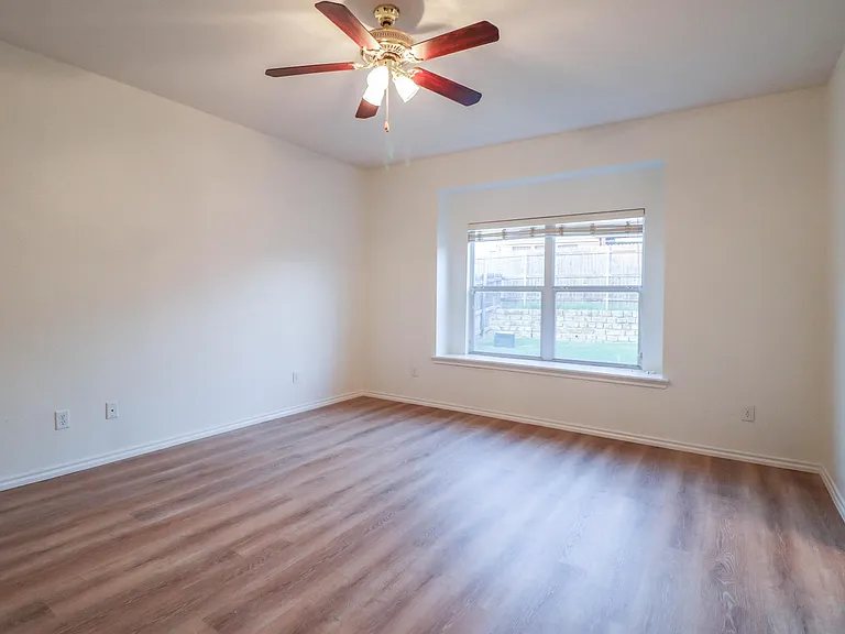 12532 Clarksburg Trl — Photo 11