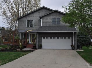 1416 W 6th Ave N, Clear Lake, IA 50428
