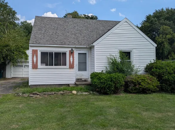 6301 Coulson Ct, Lansing, MI 48911