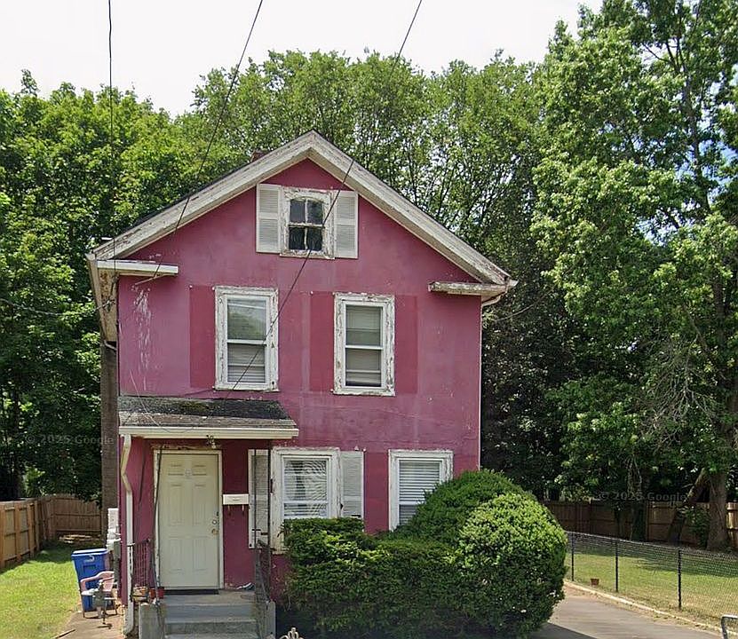 1st image of 38 Dudley St