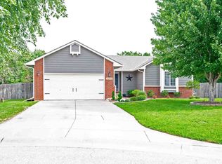 10314 W Sterling Ct, Wichita, KS 67205
