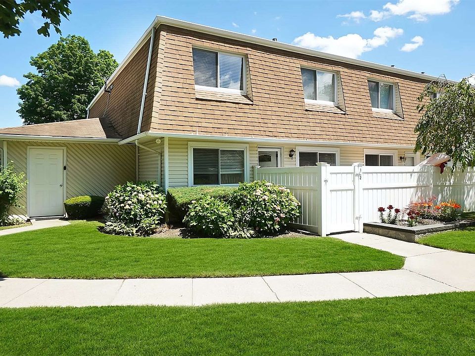 1st image of 172 Storm Dr #172