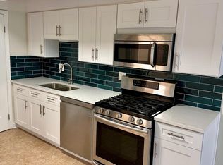 1000 Bayside Dr UNIT 101, Palatine, IL 60074