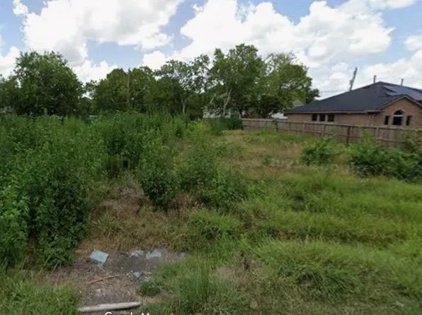 4925 Ricky St, Houston, TX 77033