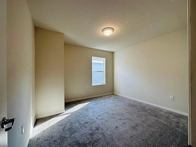 5269 Royal Point Ave — Photo 6
