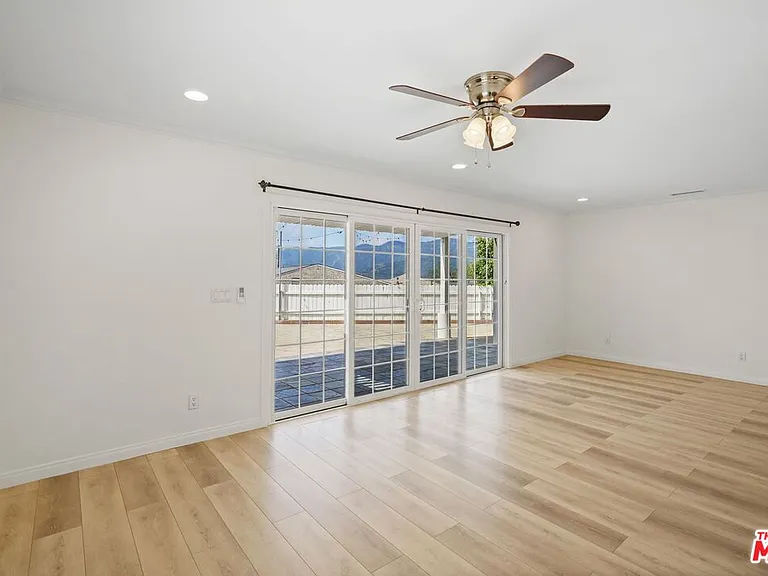 2910 Santa Carlotta St — Photo 37