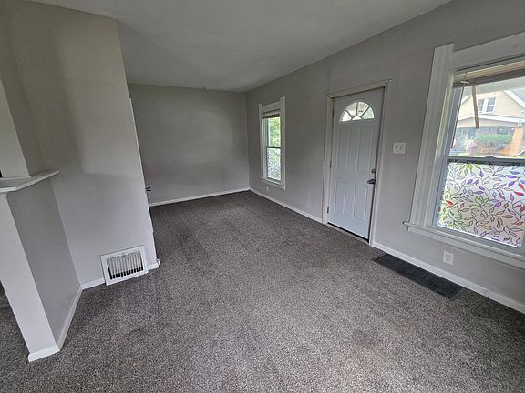5th image of 31 W Weber St