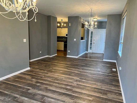 3rd image of 736 Woodewind Dr