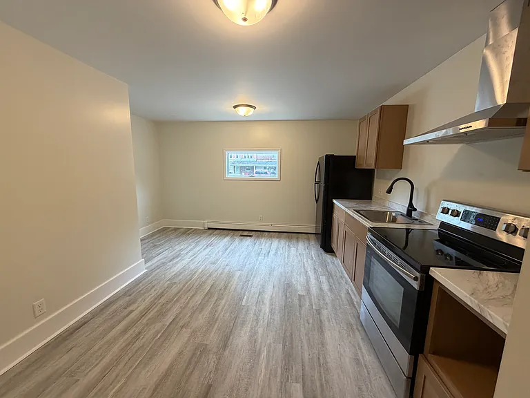 63 E Hill St #65 — Photo 5