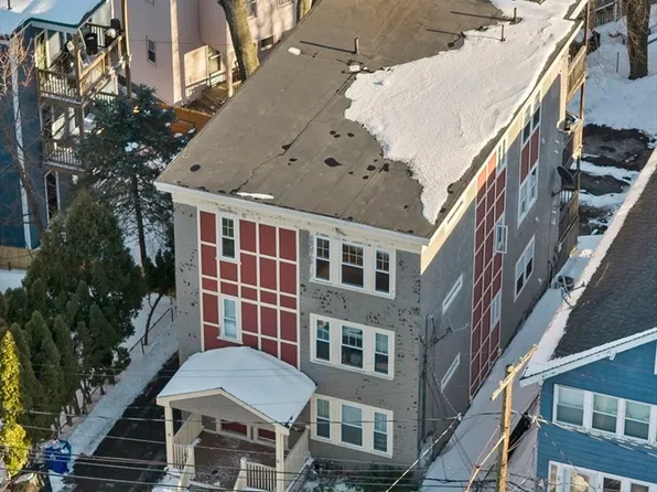 4 Six Sunnyside St, Hyde Park, MA 02136
