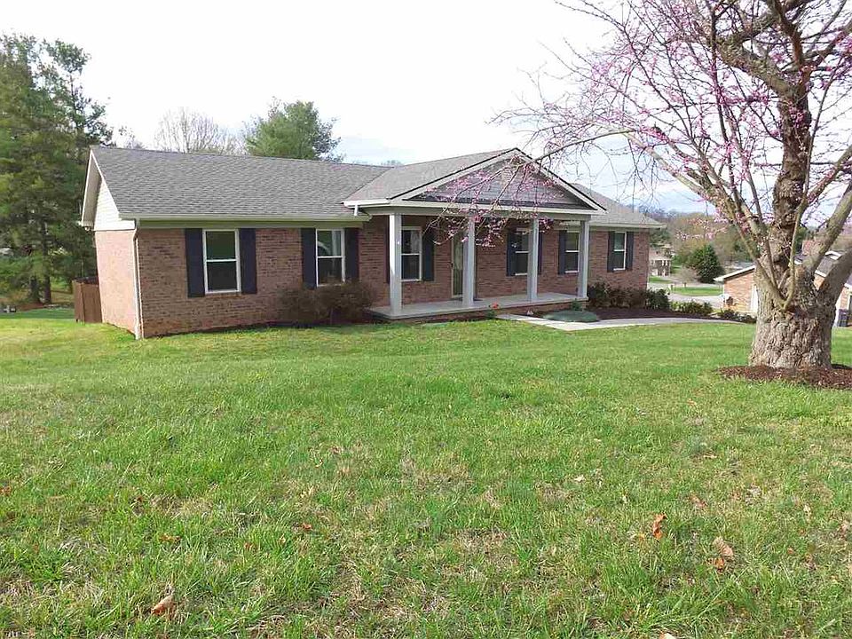 1st image of 1385 Pin Oak Dr