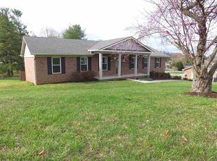 1385 Pin Oak Dr, Morristown, TN 37814