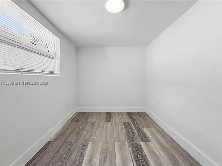 228 NW 39th St #228 — Photo 16