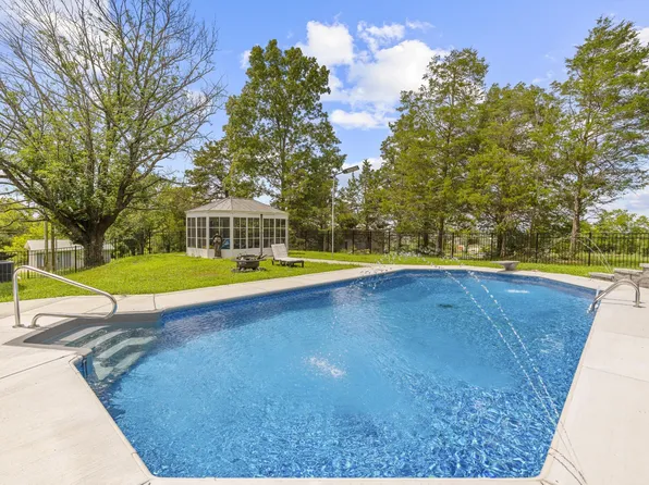 1895 Cainsville Rd, Lebanon, TN 37090