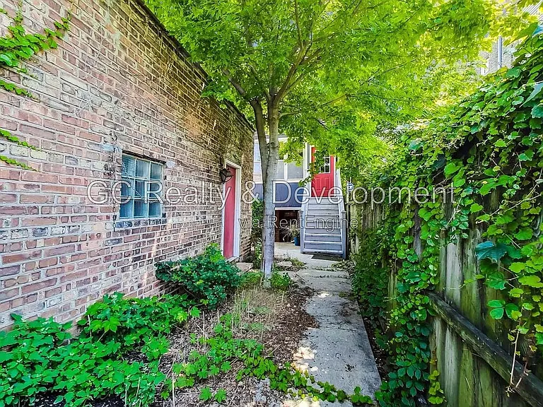 4936 S Saint Lawrence Ave — Photo 47