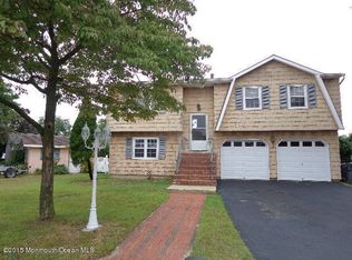 4 Shay Ln, Brick, NJ 08723