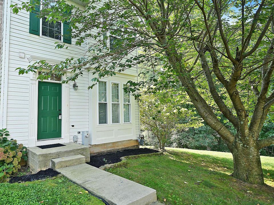 1st image of 451 Amelanchier Ct