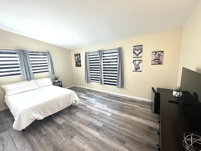 22315 Hernando Ave — Photo 5