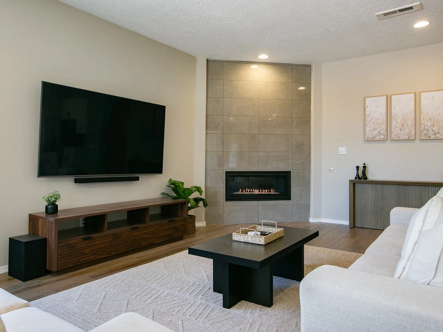 6057 Nauman Drive SE - 1 — Photo 3