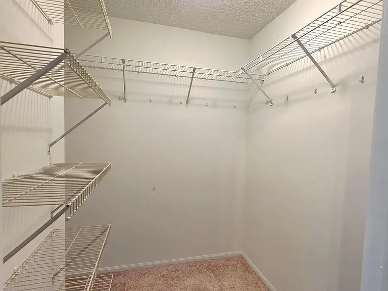 58 Madison Ct — Photo 11