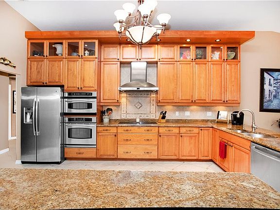 5th image of 2260 Eagle Bluff Dr