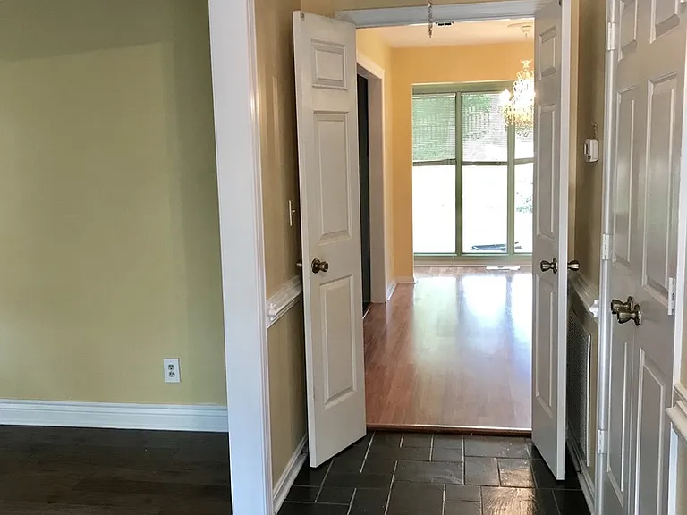 2021 State Room Dr — Photo 5