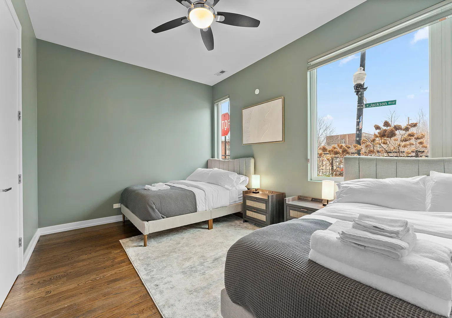 4 bed, 3.5 bath, 3200 sqft, $6,000 — Photo 3
