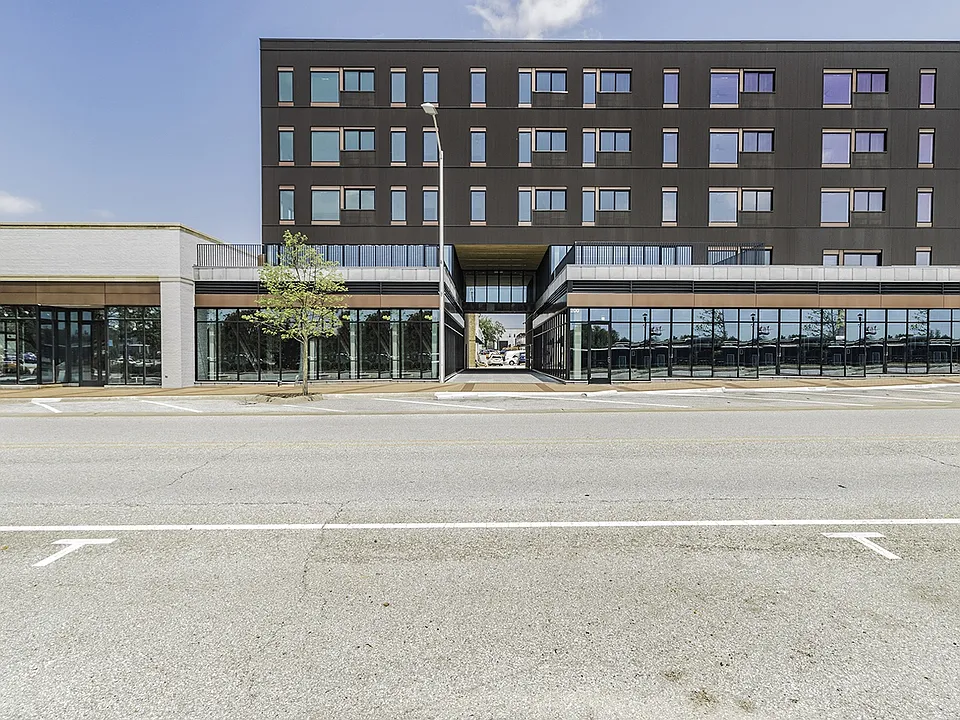 202 Railside