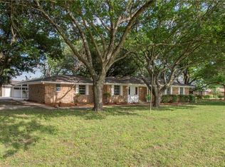 1314 N Houston School Rd, Lancaster, TX 75146