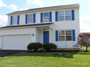 235 Isaac Tharp St, Pataskala, OH 43062