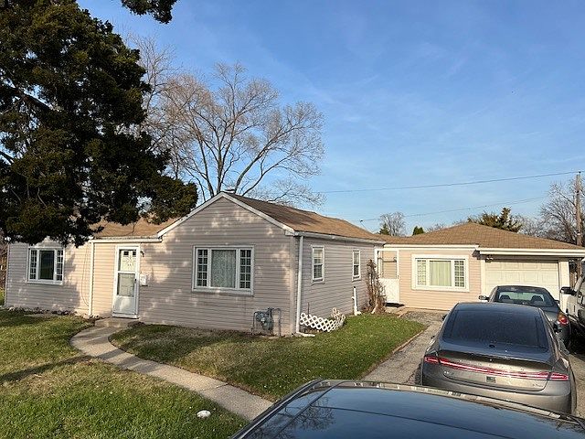 1st image of 3121 N Wolf Rd